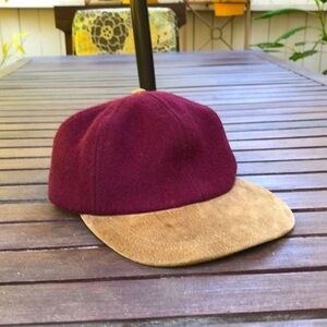 Country Gentleman Vintage maroon wool and tan suede baseball cap. Size Small